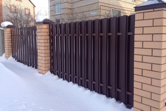Забор из евроштакетника в шахматном порядке 30 метров фото в Заречье